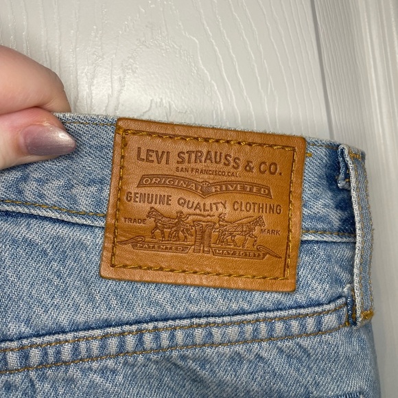 LEVIS ripped jeans - Picture 8 of 8